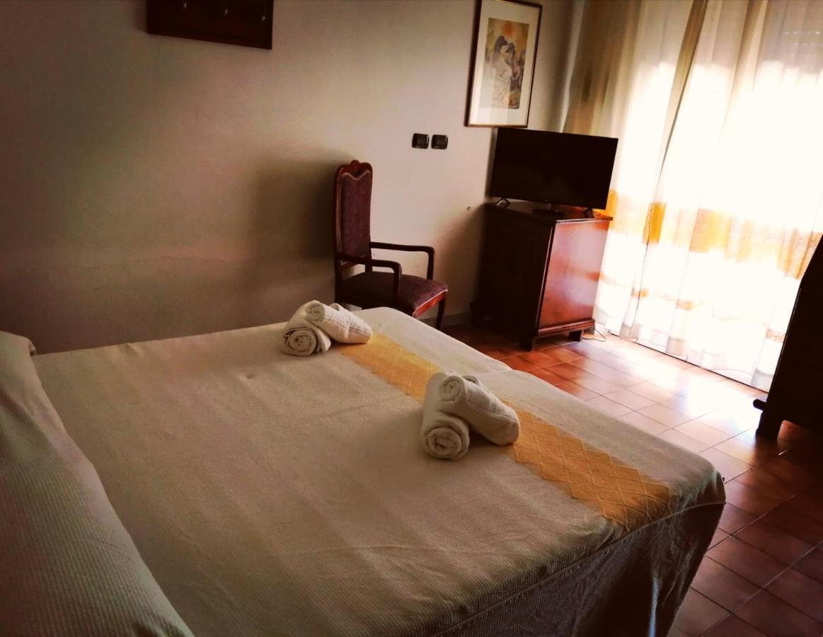 Malaspina Hotel & Resort Bosa Ngoại thất bức ảnh