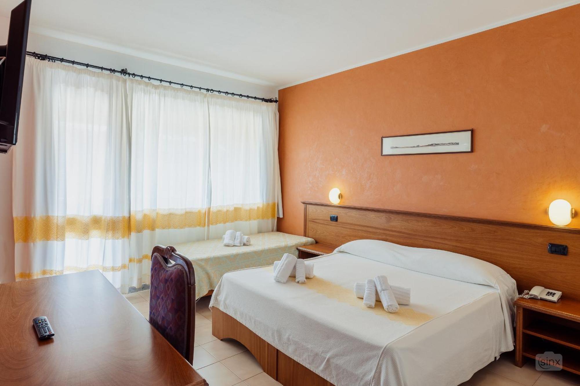 Malaspina Hotel & Resort Bosa Ngoại thất bức ảnh