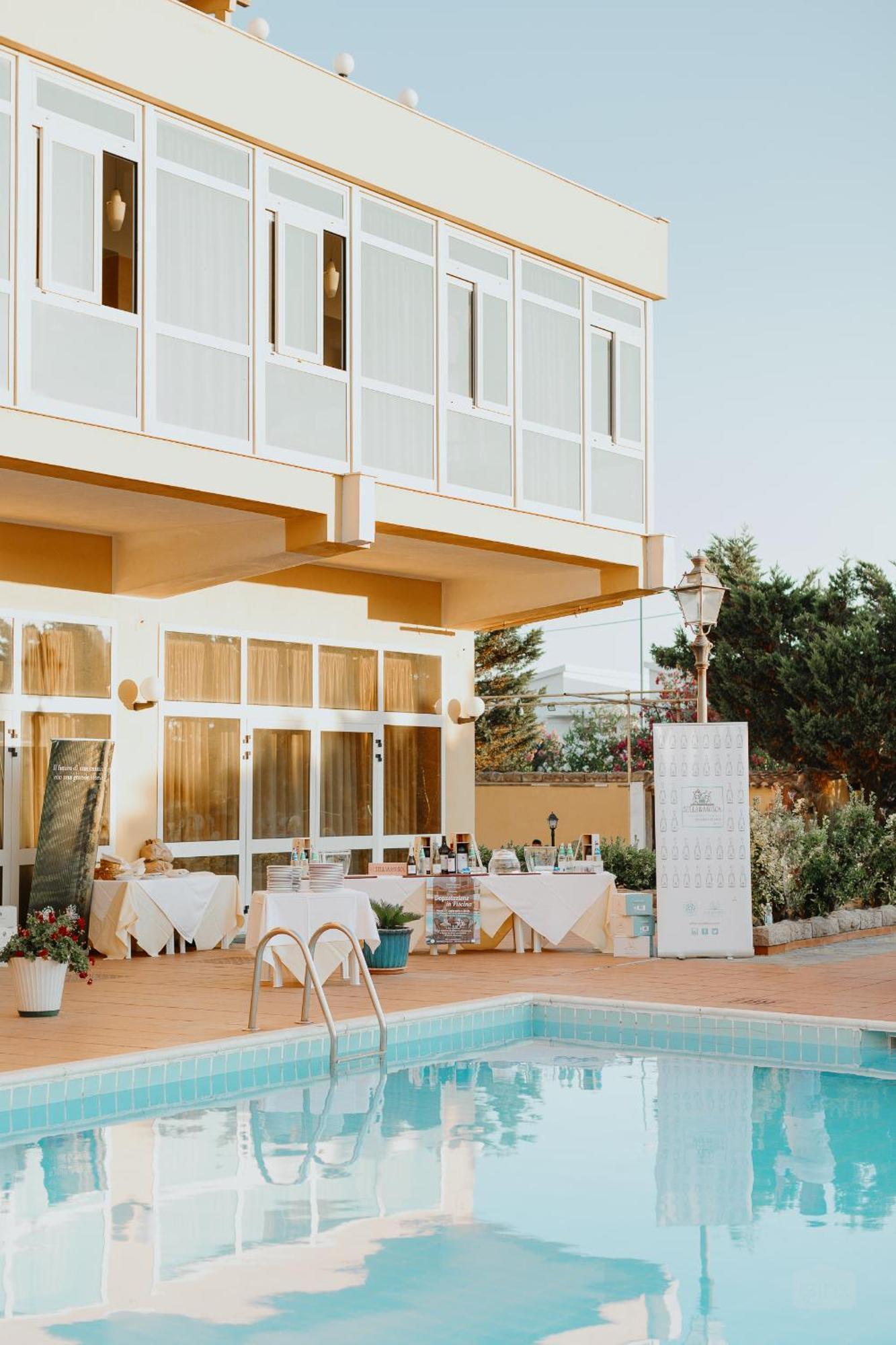 Malaspina Hotel & Resort Bosa Ngoại thất bức ảnh