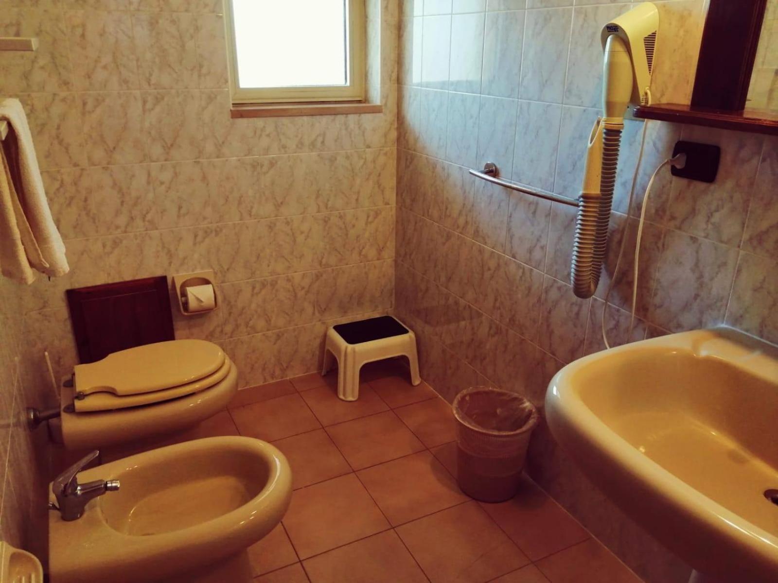 Malaspina Hotel & Resort Bosa Ngoại thất bức ảnh