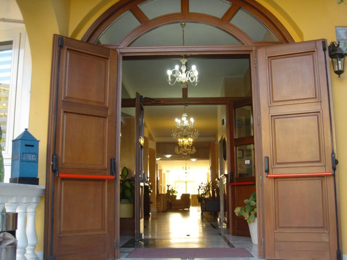 Malaspina Hotel & Resort Bosa Ngoại thất bức ảnh